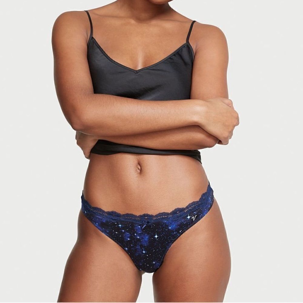 Victorias Secret Dream Angels Corder Lace waist Thong panty Starry Night print
